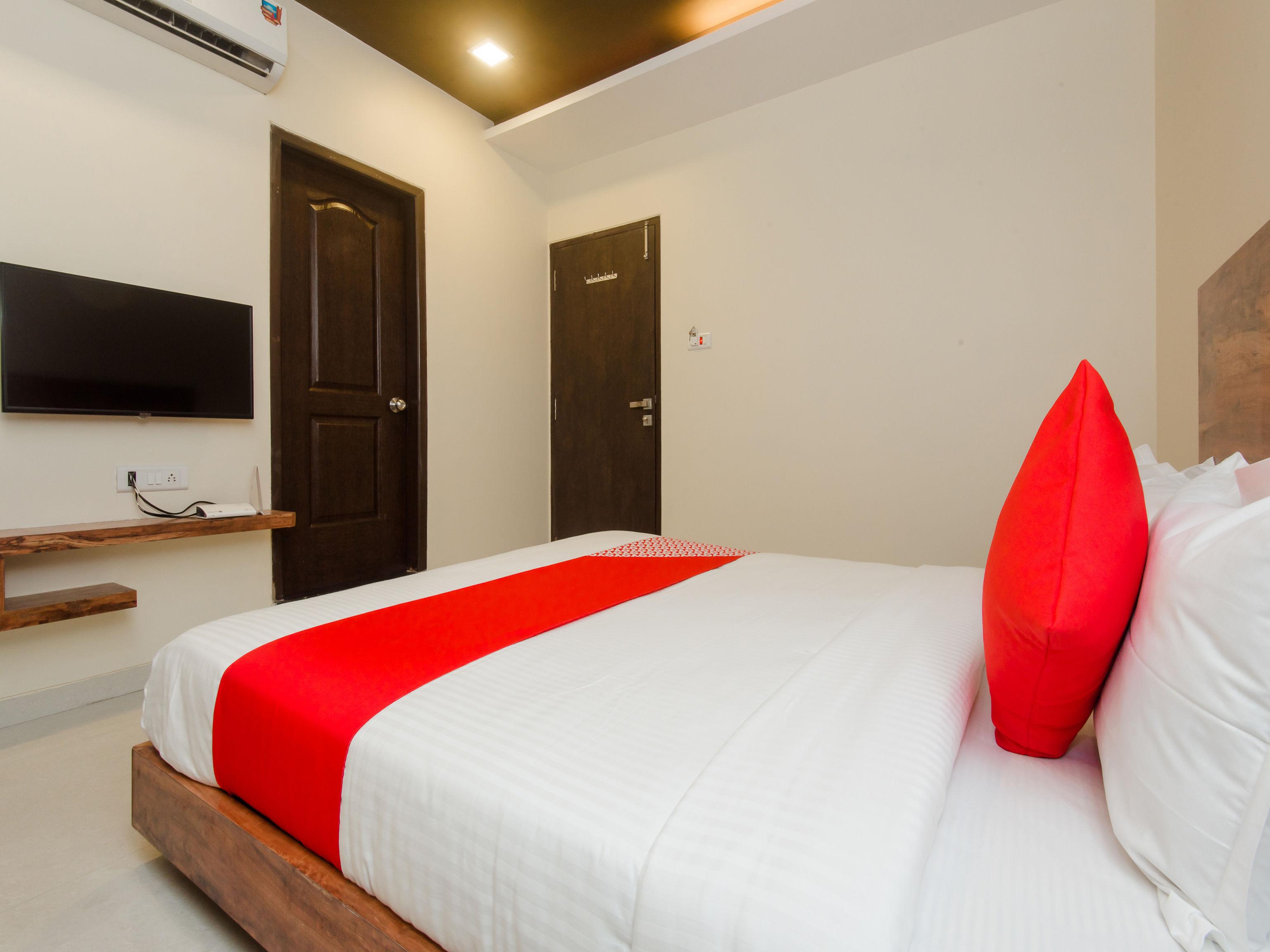 Hotel Sai Comforts Bapane Exterior photo