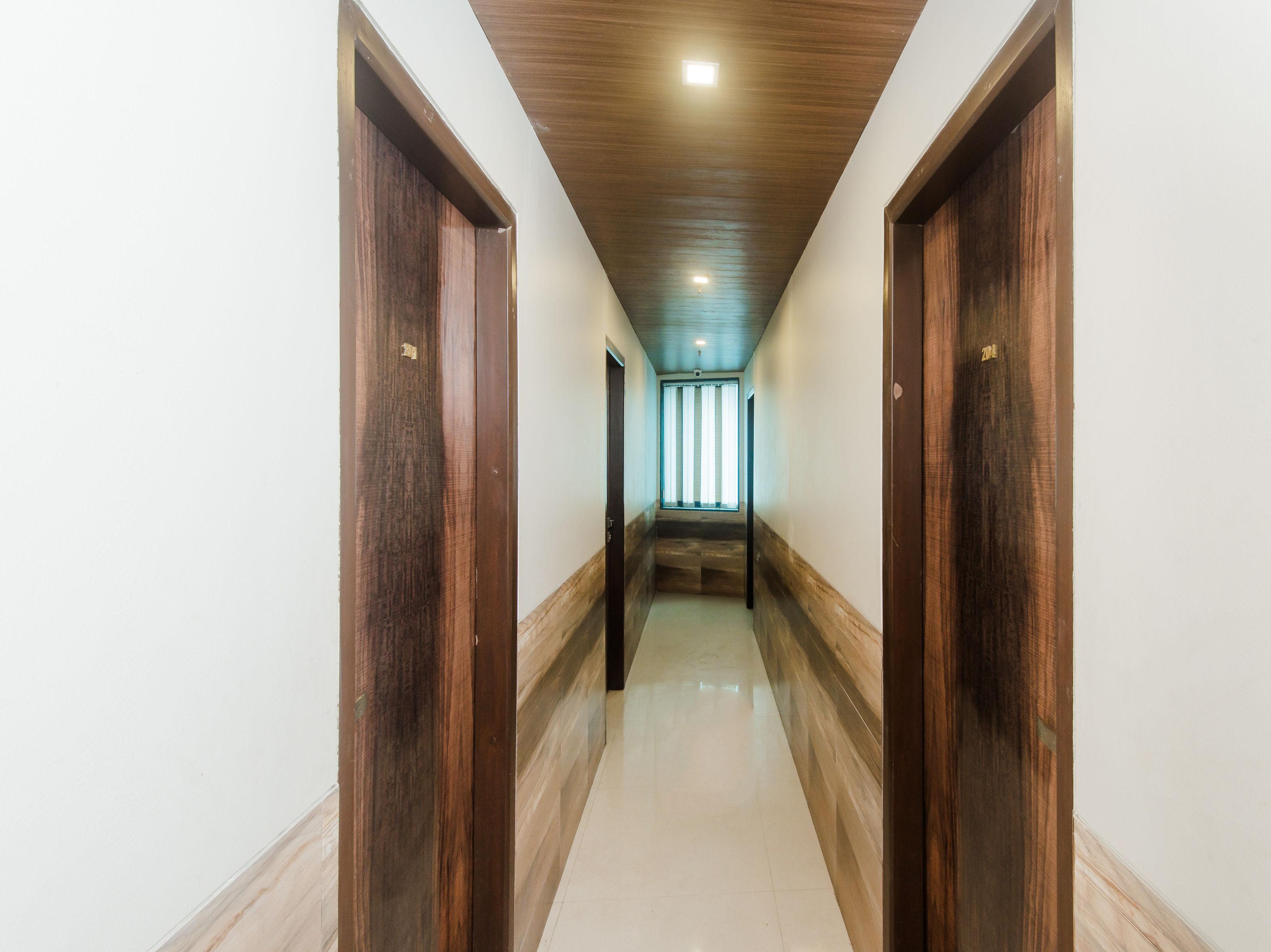 Hotel Sai Comforts Bapane Exterior photo